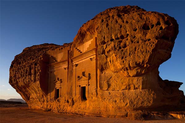 A Madáin Szálih metropolisz egy ősi civilizáció emlékét őrzi a homoksivatagban.